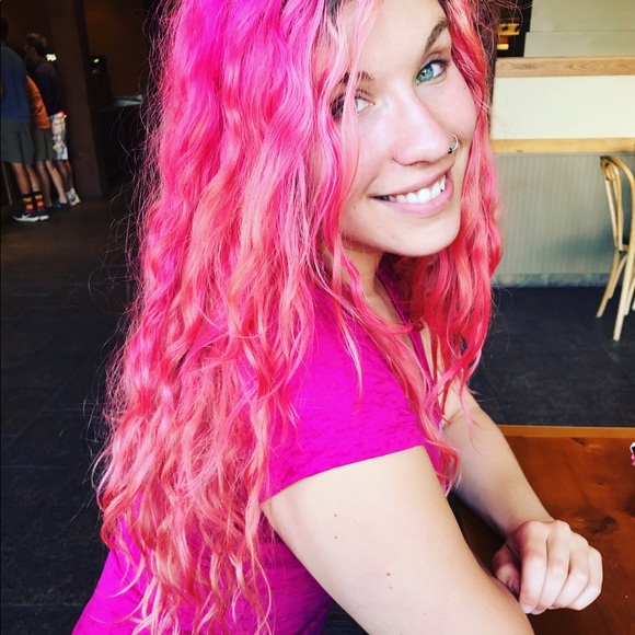 Meet your Posher, Tricia - Picture 1 of 1